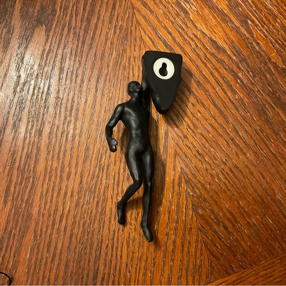 “Hanging Man” (One) Figure Fun Durable Resin Creative Sculpture Decor! - Picture 7 of 7